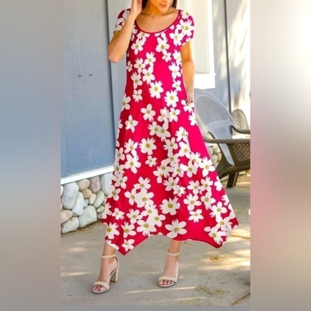 Lily NWT Fuchsia and White Plus Size Floral Short Sleeve Handkerchief Dress 2X